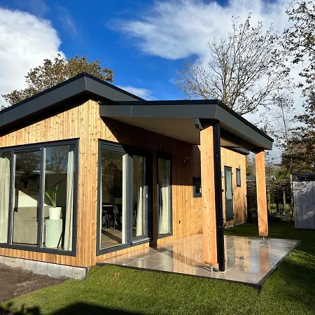 Zeegeluk Vlakbij De Kust شاليه