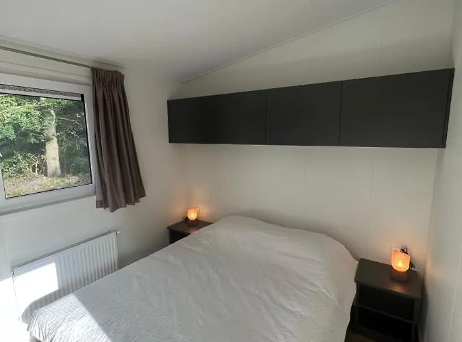 Zeegeluk Vlakbij De Kust Alpesi faház *