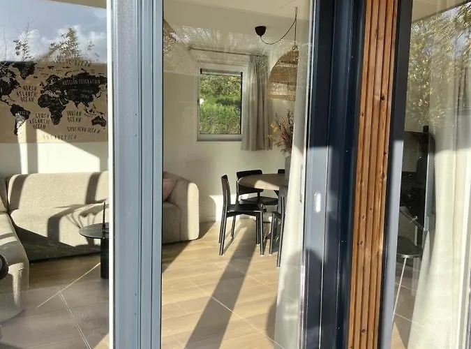 Zeegeluk Vlakbij De Kust Alpesi faház Sint Maartensvlotbrug