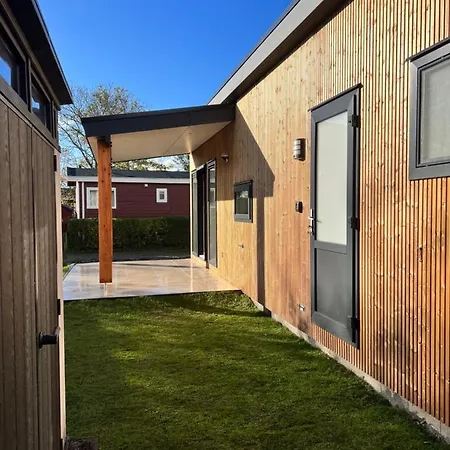 Alpstuga Zeegeluk Vlakbij De Kust *